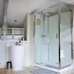 Duplex Climatise Avec Terrasse Vue Au Pied De La Antibes