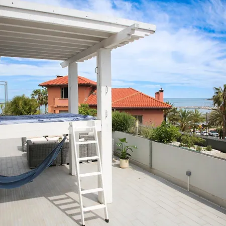 公寓 Duplex Climatise Avec Terrasse Vue Au Pied De La