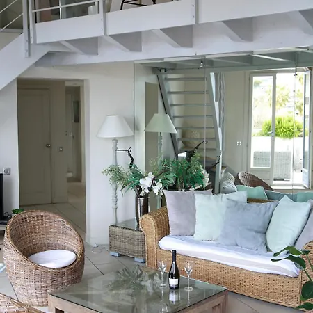 Apartament Duplex Climatise Avec Terrasse Vue Au Pied De La Antibes