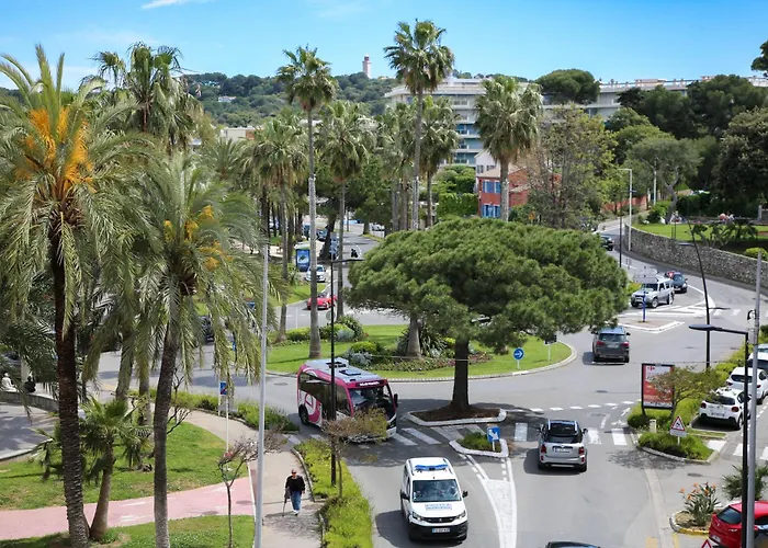 公寓 Duplex Climatise Avec Terrasse Vue Au Pied De La