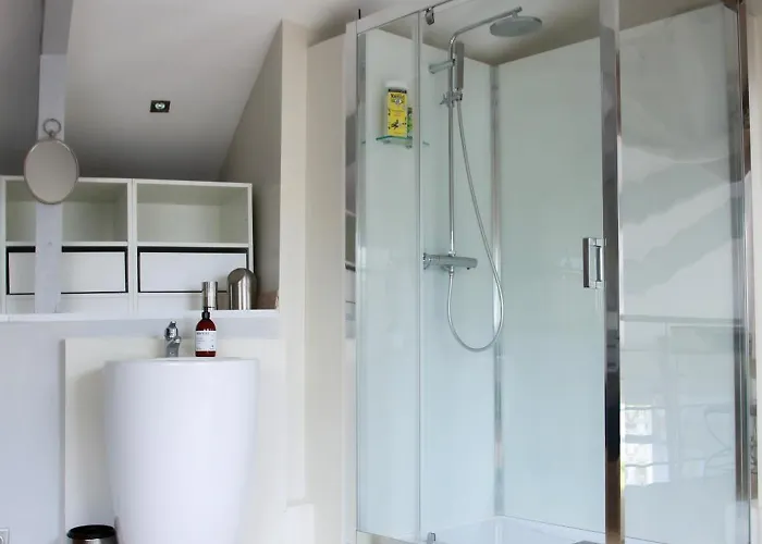 Duplex Climatise Avec Terrasse Vue Au Pied De La 昂蒂布