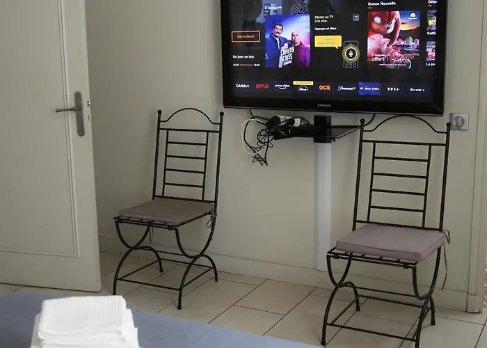 Duplex Climatise Avec Terrasse Vue Au Pied De La 公寓 昂蒂布